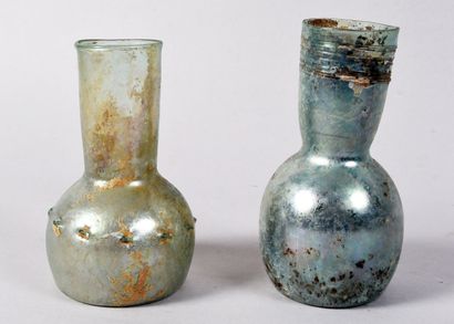 Set consisting of a balsamaire with a pinched...