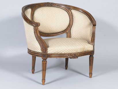 Small Louis XVI-style wrap-around marquise...