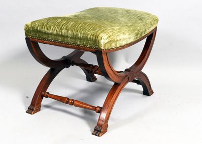 Tabouret curule en bois naturel sculpté à...
