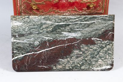 Chiffonnier in red lacquered wood with gilded...
