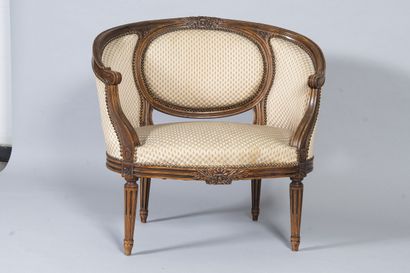 Small Louis XVI-style wrap-around marquise...