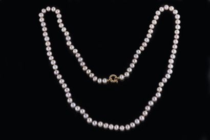 Necklace of 97 pearly and tinted Chinese...