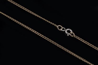 Curb chain in yellow gold (750 thousandths)....