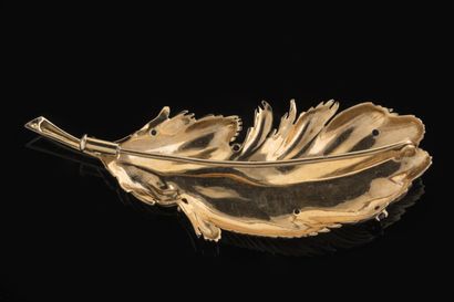 Broche plume en or jaune (750 millièmes)...