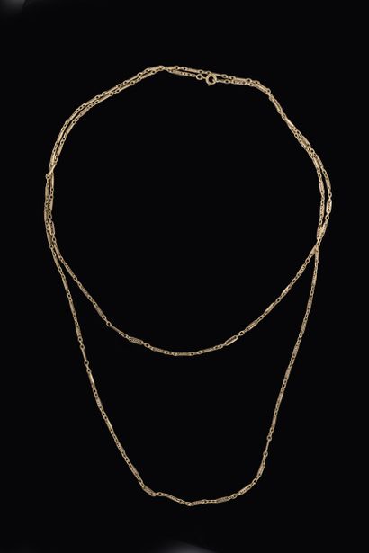 Long sautoir necklace with rectangular links...