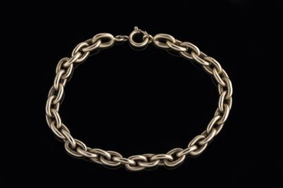 Oval link bracelet in yellow gold (750 thousandths)....