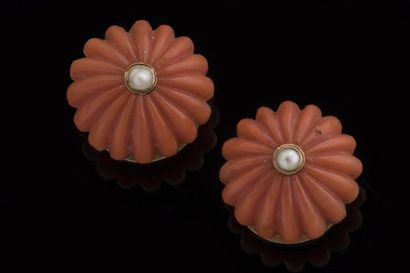 Pair of cufflinks or large collar in yellow...