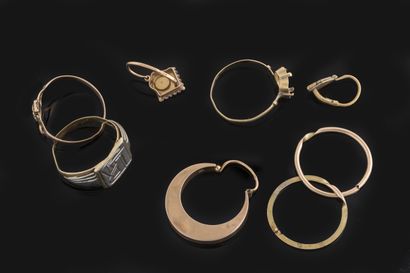 Accidental jewelry set in yellow gold (750...