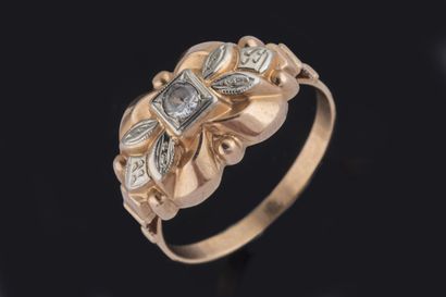 Antique yellow and white gold (750 thousandths)...