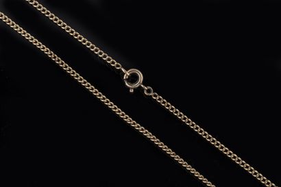 Curb chain in yellow gold (750 thousandths)....