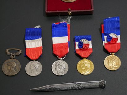 4 Labour medals, 1 Michelin medal, 1 colonial...
