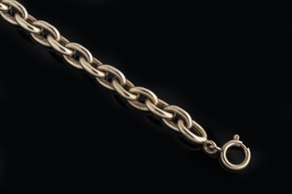 Oval link bracelet in yellow gold (750 thousandths)....