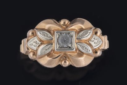 Antique yellow and white gold (750 thousandths)...