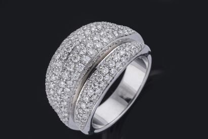 DAMIANI. Large ring with three gadroons paved...