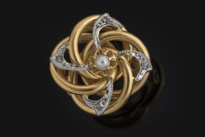 Two-tone (750 thousandths) yellow gold necklace...