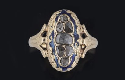 Marquise-shaped ring in yellow gold (750...