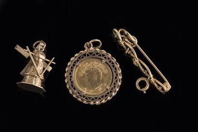 Set of 3 worn jewels in yellow gold (585...