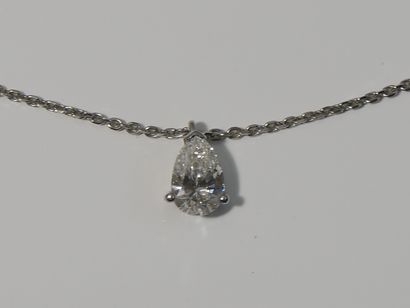 Set in white gold (750 thousandths):
Pendant...
