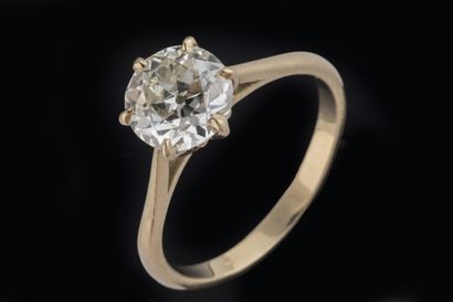 Yellow gold (750 thousandths) solitaire ring...