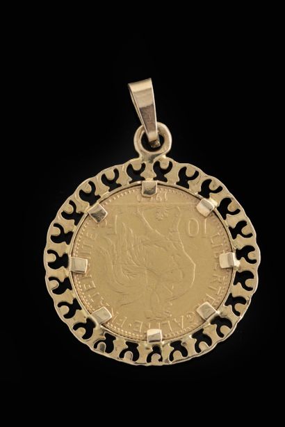 Pendant set with a 10-franc gold coin in...