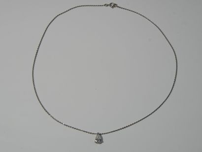 Set in white gold (750 thousandths):
Pendant...