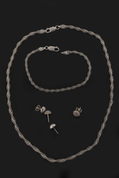 Lot de bijoux en argent (800 millièmes) :...