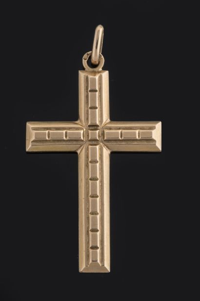 Cross pendant in yellow gold (750 thousandths)....