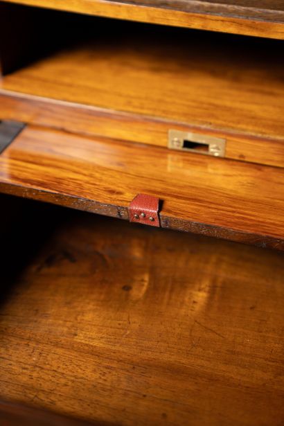 All-sided rosewood veneered desk in amaranth...