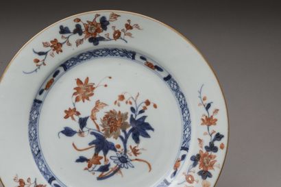 CHINA 18th century 
Set of nineteen porcelain...