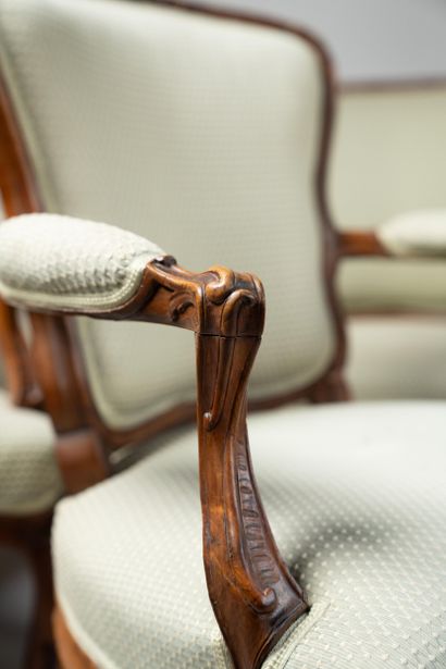 Suite of six cabriolet-back armchairs in...