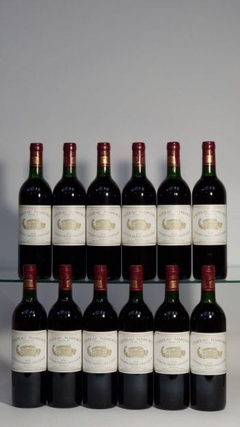 12 B CHATEAU MARGAUX (Caisse Bois d'origine)...