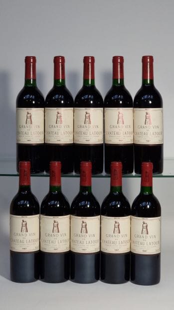 10 B CHATEAU LATOUR (original wooden case...