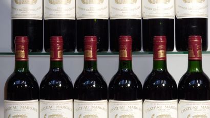 12 B CHATEAU MARGAUX (Caisse Bois d'origine)...
