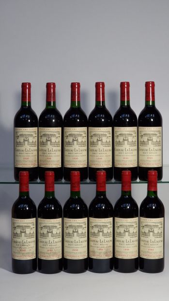 12 B CHATEAU LA LAGUNE (original wooden case)...