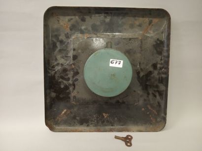 ST RAPHAEL QUINQUINA.
Café bar clock. Circa...