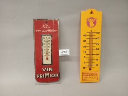 Set of 2 advertising thermometers.
- VIN...