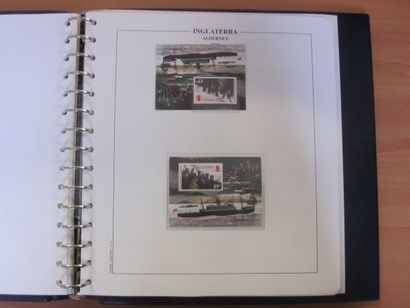 Deux albums avec étuis (1 LECHTTURM 1 PHILOS...