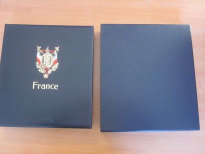 Un album DAVO avec étui (bon état), TP de...