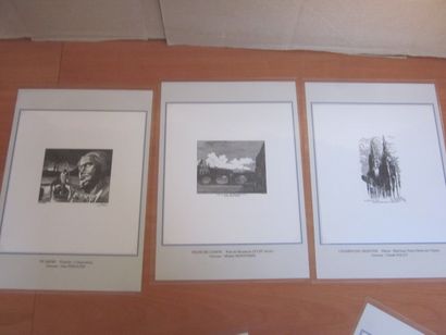 Deux pochettes, l'une avec des gravures émises...