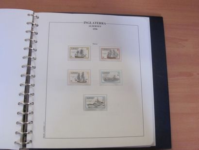 Deux albums avec étuis (1 LECHTTURM 1 PHILOS...