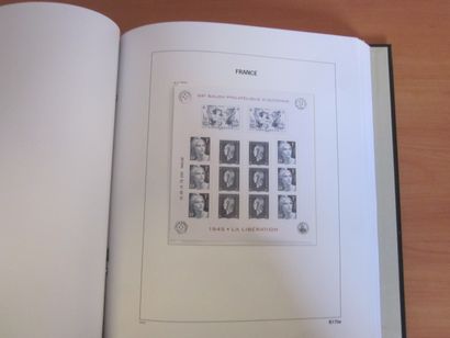 Un album DAVO avec étuis (bon état), TP de...