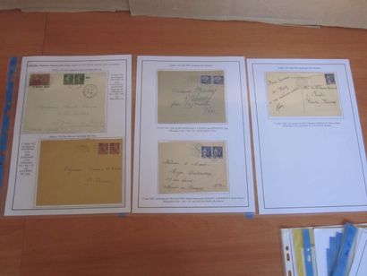 Deux pochettes, l'une avec des gravures émises...