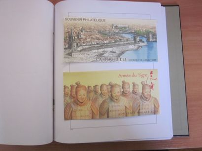 Deux albums DAVO avec étuis (bon état), TP...