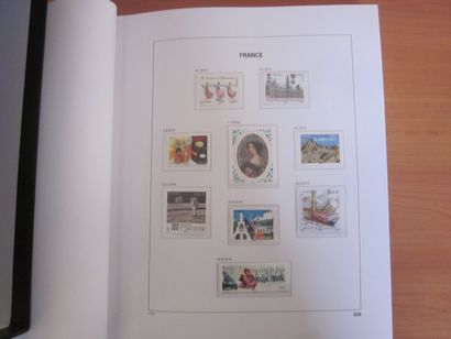 Un album DAVO avec étuis (bon état), TP de...