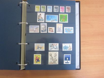 Deux albums avec feuilles LEUCHTTURM TP de...