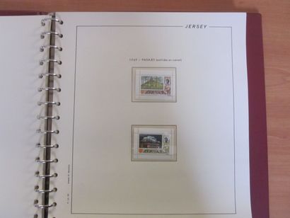 Trois albums avec étuis (2 FI-LABO 1 PHILOS...