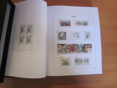 Un album DAVO avec étuis (bon état), TP de...