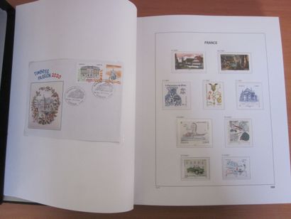 Un album DAVO avec étuis (bon état), TP de...