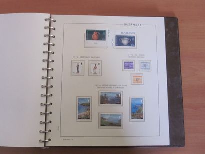 Trois albums avec étuis (2 FI-LABO 1 PHILOS...