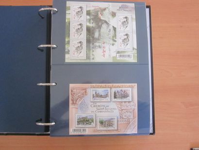 Un album avec feuilles TP de France neufs**...